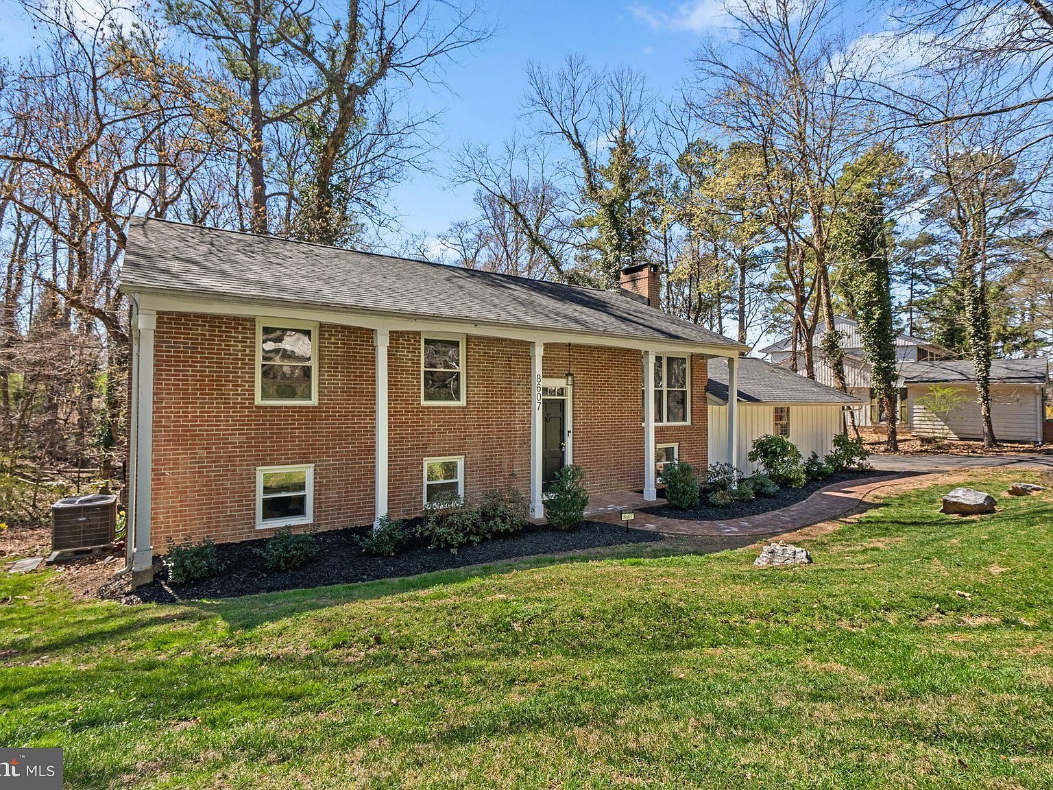 8607 Pinecliff Dr Frederick, MD 21704 - Thumbnail 3