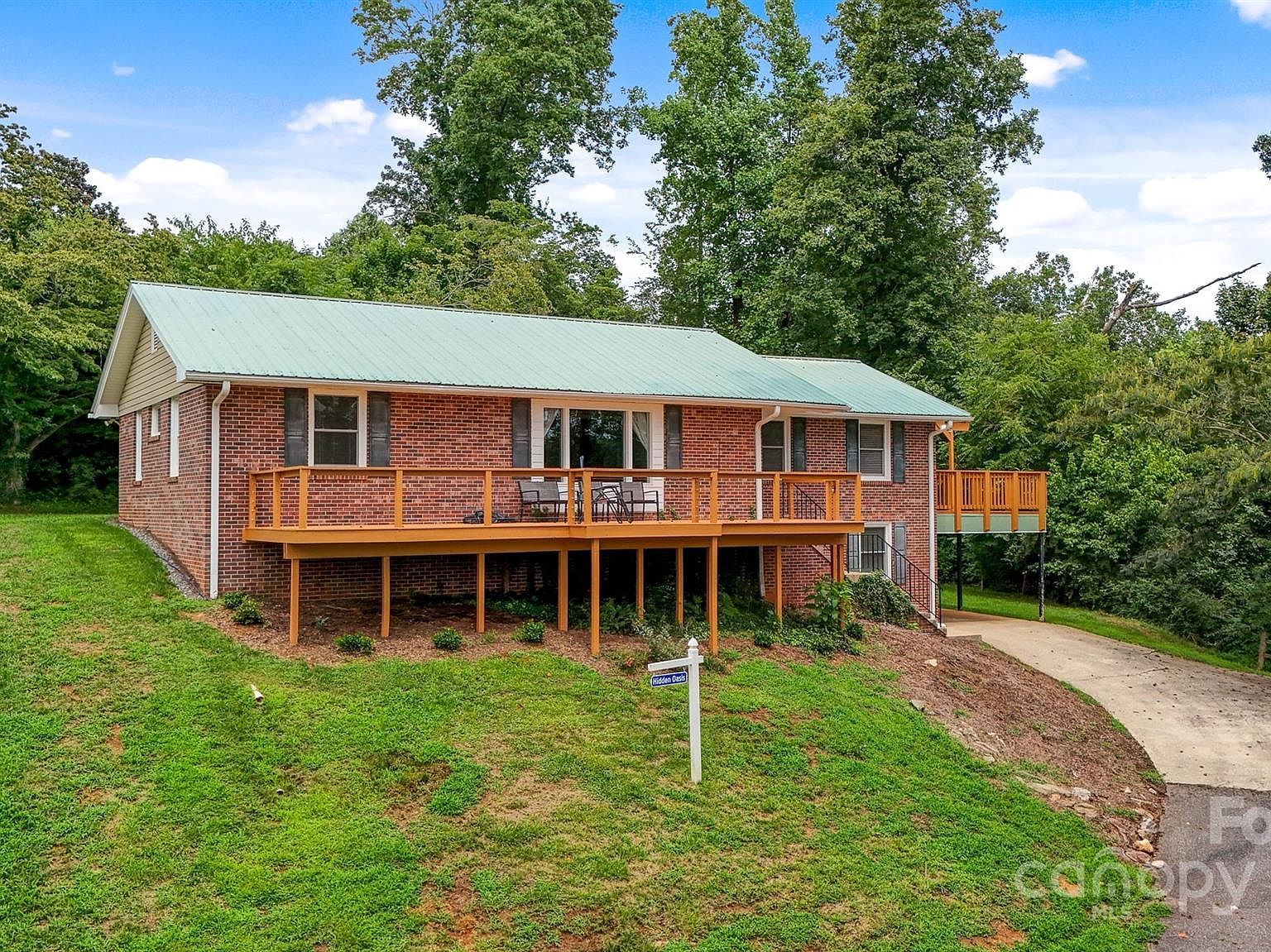 6294 Southlake Dr Hickory, NC 28601 - Thumbnail 3