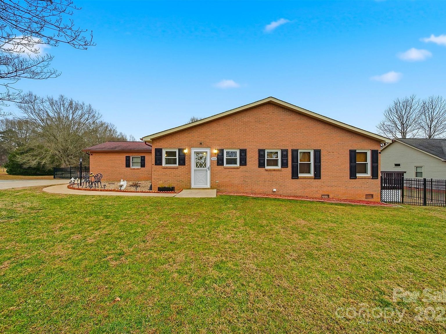 2336 21st Ave NE Hickory, NC 28601 - Thumbnail 3