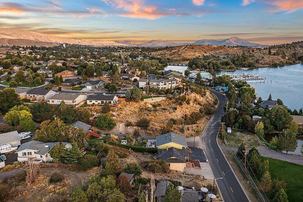 1201 Front St Klamath Falls, OR 97601 - Thumbnail 3