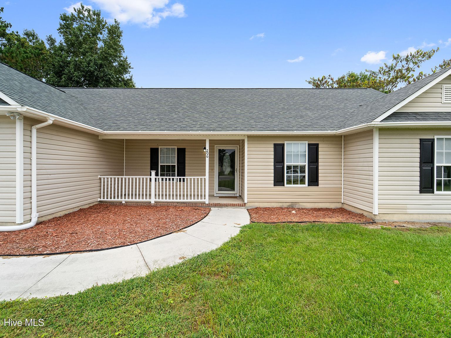 206 N Stephanie Ct Jacksonville, NC 28540 - Thumbnail 3