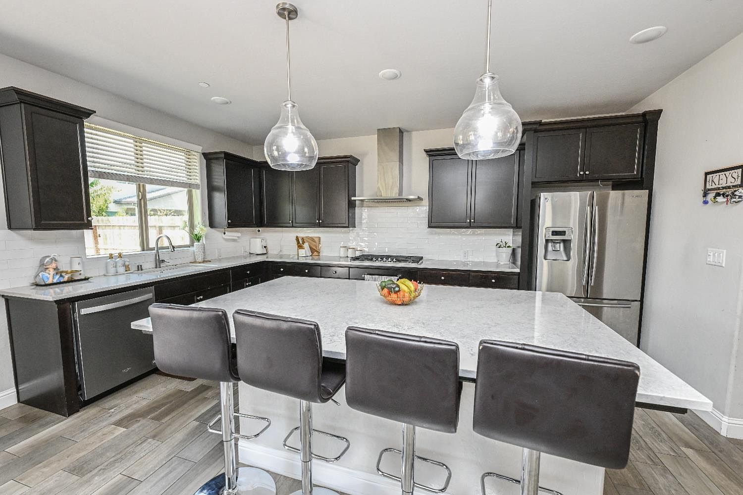 2833 N Armstrong Ave Fresno, CA 93727 - Thumbnail 3