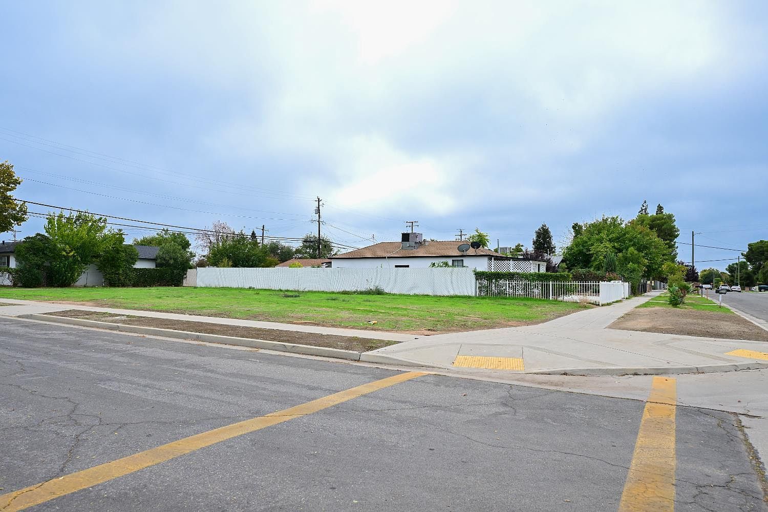 163 W Birch Ave Pinedale, CA 93650 - Thumbnail 3