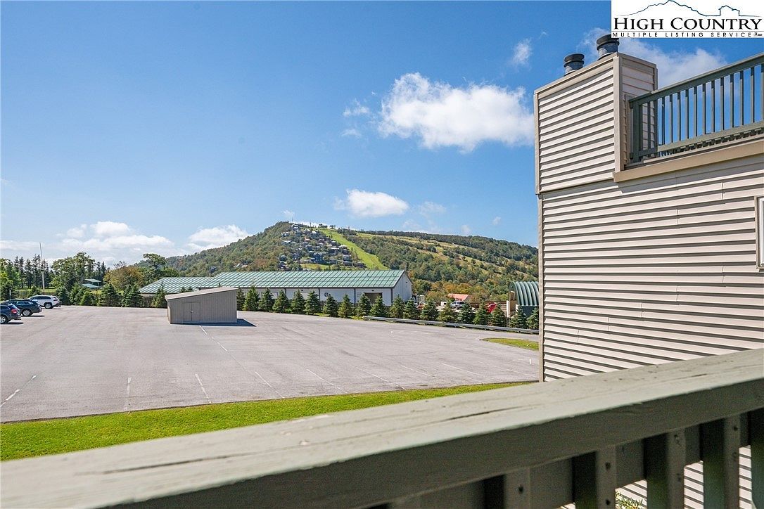 301 Pinnacle Inn Rd UNIT 3207 Banner Elk, NC 28604 - Thumbnail 3