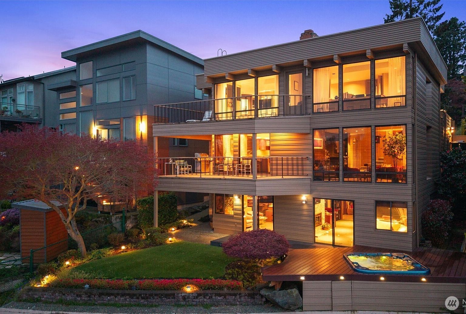 5622 39th Ave W Seattle, WA 98199 - Thumbnail 3