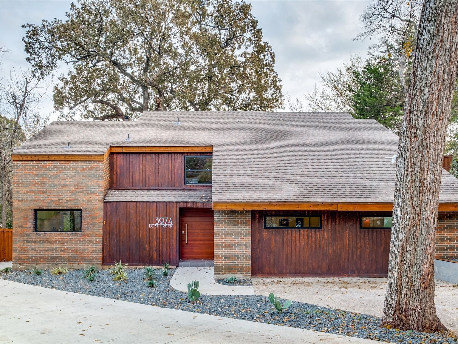 3974 Lost Creek Dr Dallas, TX 75224 - Thumbnail 3