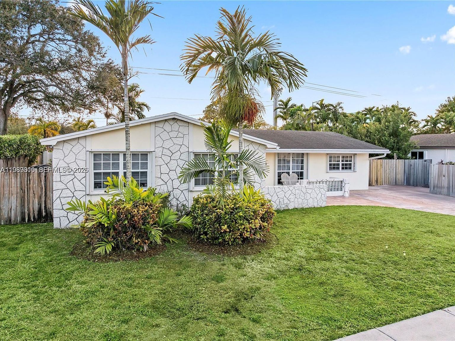 10330 SW 103rd Ct Miami, FL 33176 - Thumbnail 3