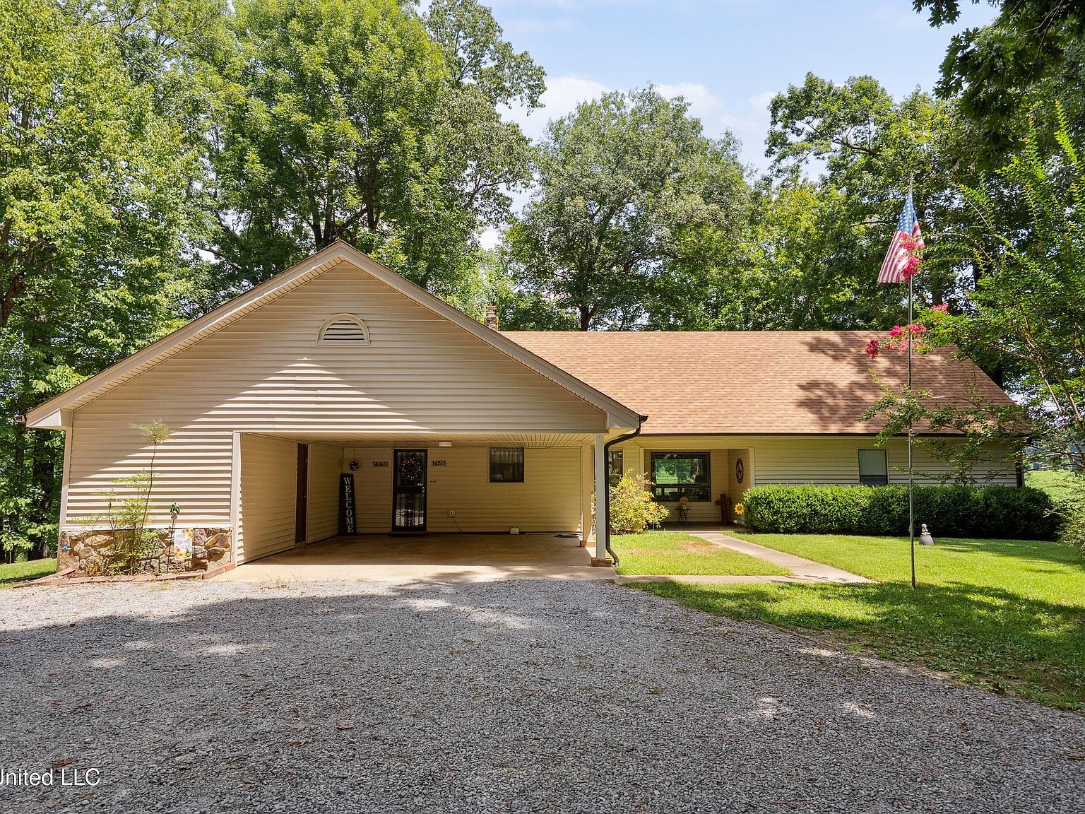 1996 Tanyard Rd Hernando, MS 38632 - Thumbnail 3