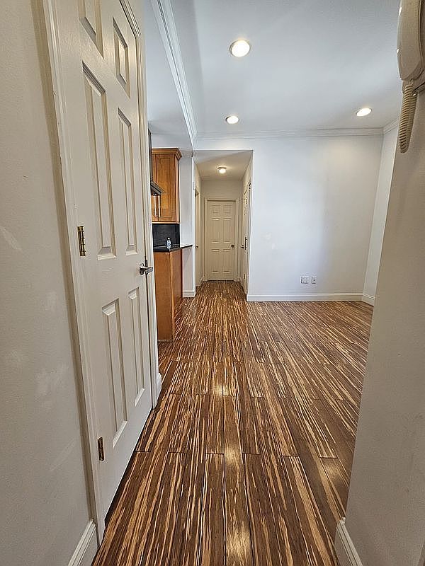 21-15 33rd St #G Astoria, NY 11105 - Thumbnail 3