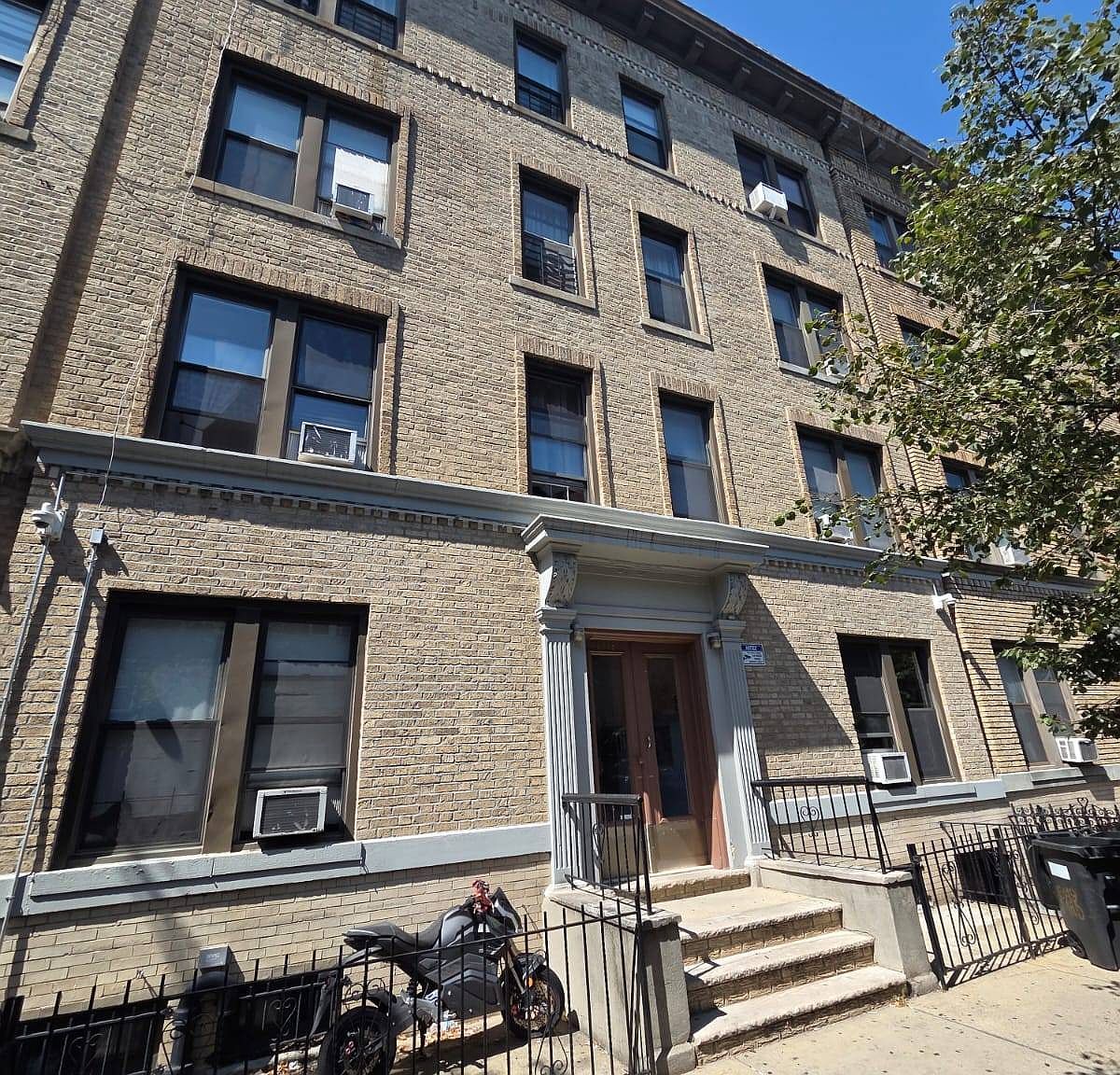 61-19 Madison St Ridgewood, NY 11385 - Thumbnail 3