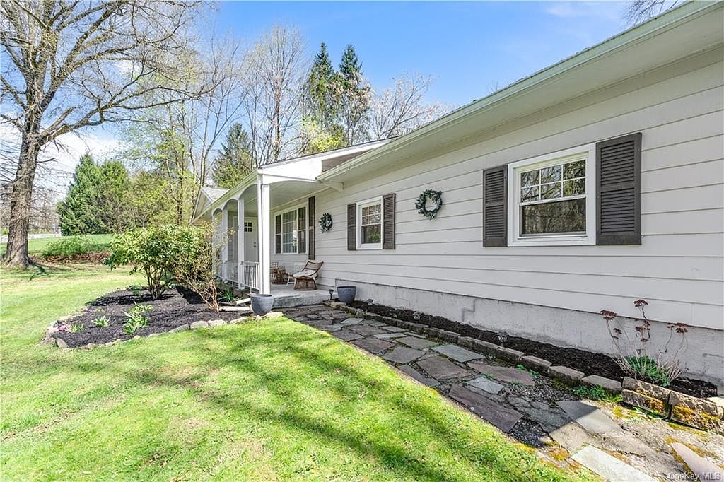 9 Red Oaks Mill Rd Poughkeepsie, NY 12603 - Thumbnail 3