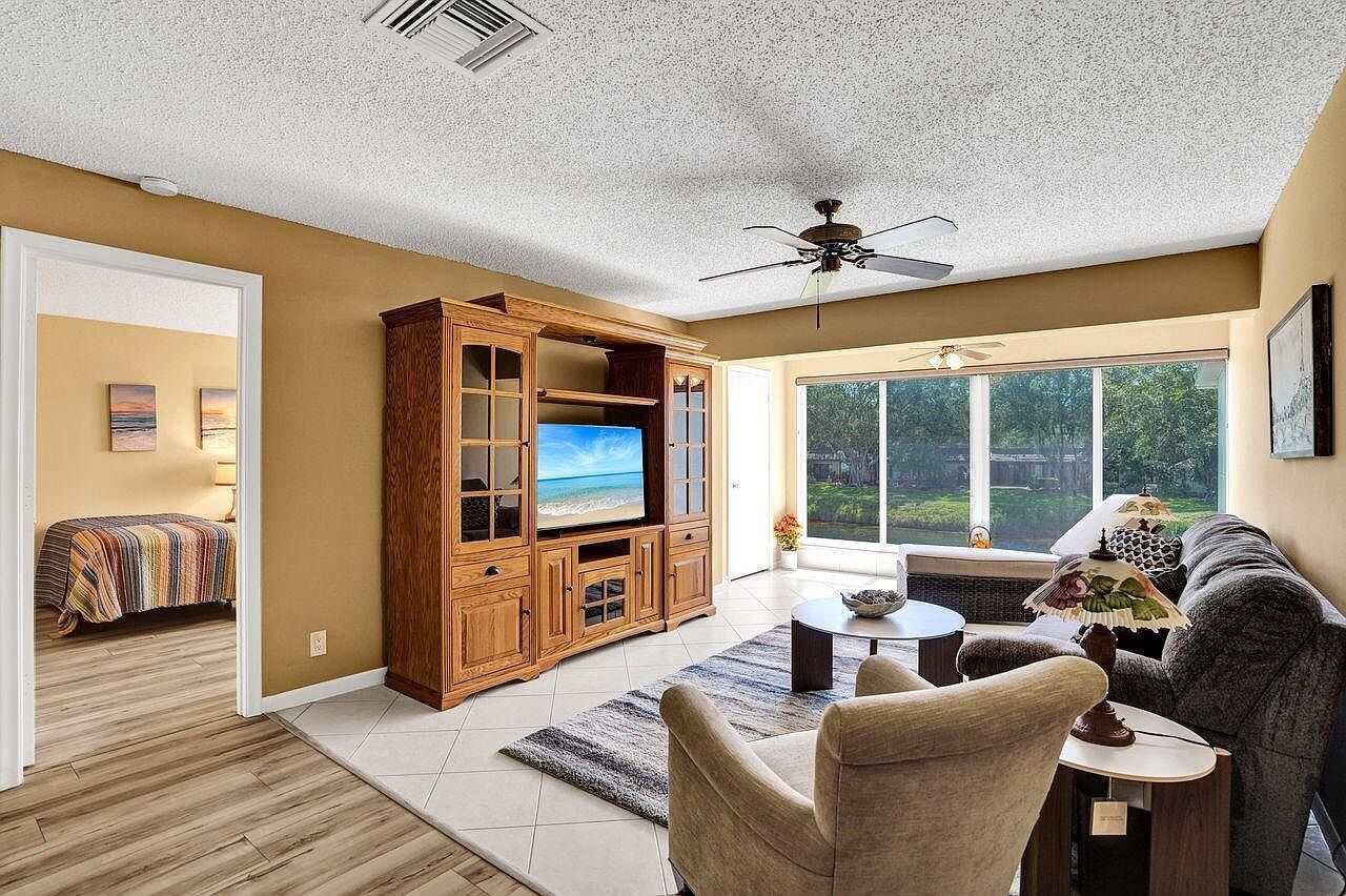 1050 Citrus Way APT 203 Delray Beach, FL 33445 - Thumbnail 3