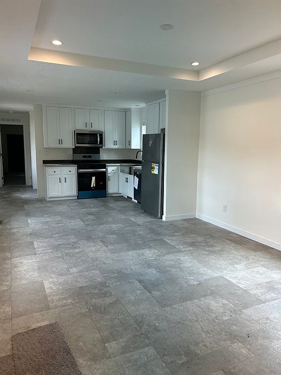 221 Shoreline Dr Tewksbury, MA 01876 - Thumbnail 3