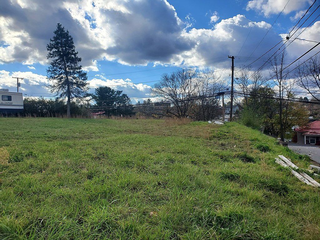 216 Chestnut Ave Oak Hill, WV 25901 - Thumbnail 3