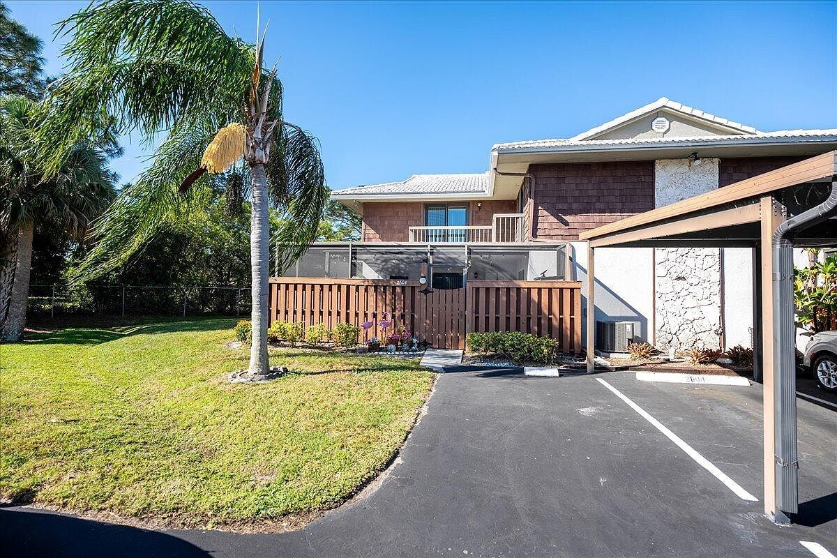 2604 SE King Arthurs Court D Pt Saint Lucie, FL 34952 - Thumbnail 3