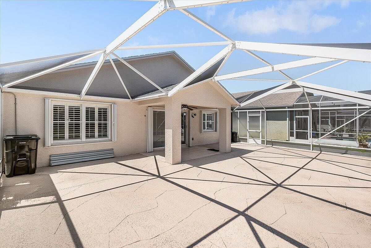 324 SW North Shore Blvd Port Saint Lucie, FL 34986 - Thumbnail 3