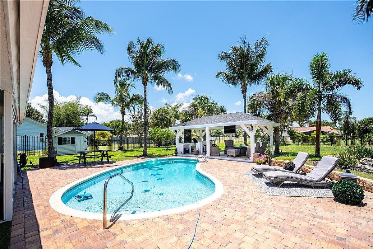 1831 SE Boma Ave Port Saint Lucie, FL 34952 - Thumbnail 3