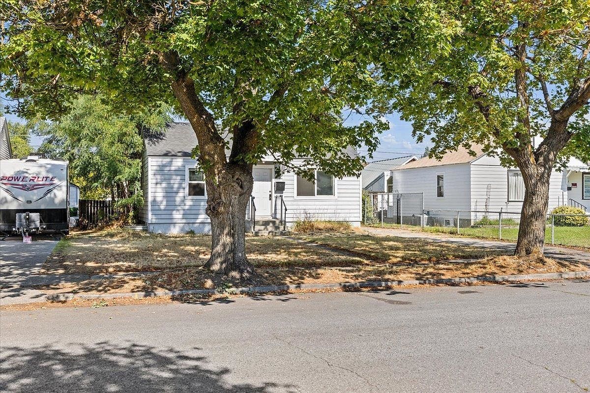2123 E Heroy Ave Spokane, WA 99207 - Thumbnail 3