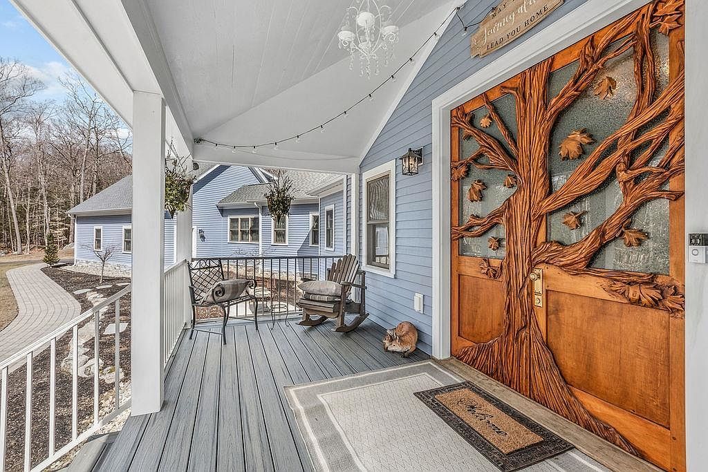 22 Tips Cove Rd Wolfeboro, NH 03894 - Thumbnail 3