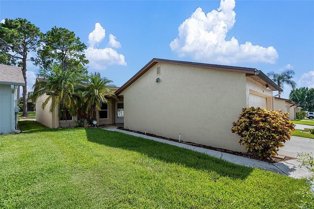 3985 Jaclyns Jetty Winter Haven, FL 33884 - Thumbnail 3