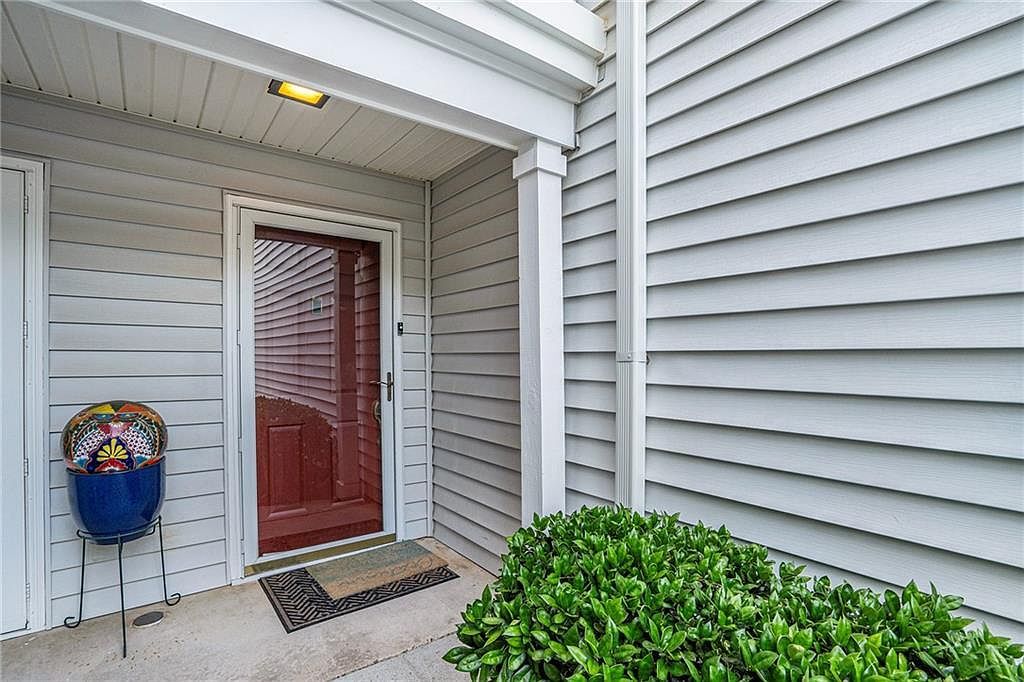 3053 Westwood Way Alpharetta, GA 30004 - Thumbnail 3