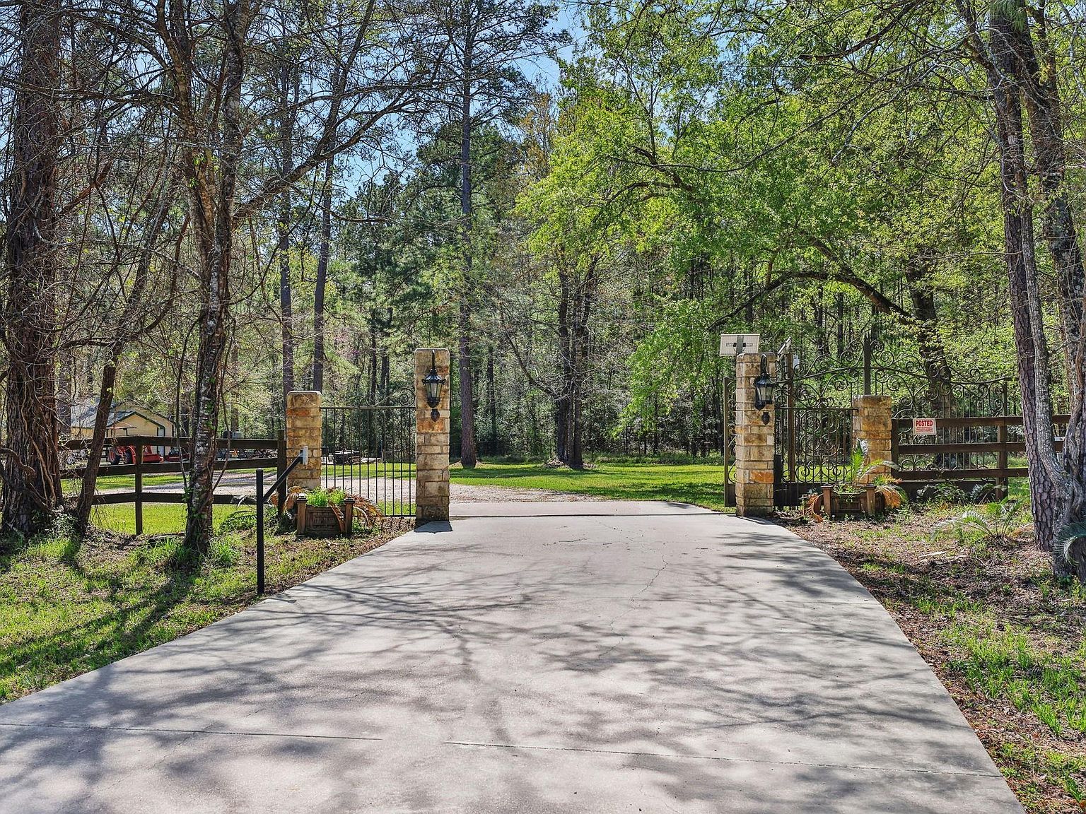 250 Critter Creek Rd Coldspring, TX 77331 - Thumbnail 3