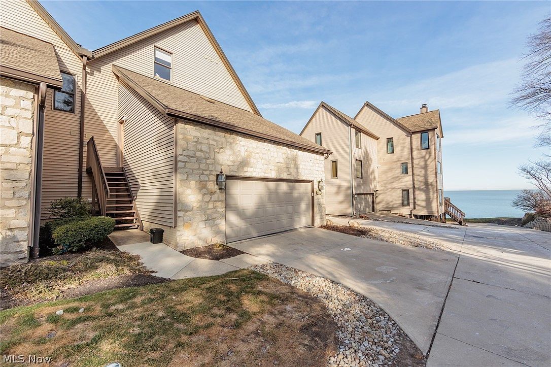 23018 Roberts Run #87 Bay Village, OH 44140 - Thumbnail 3