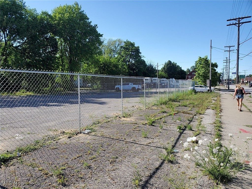 E 140th St Cleveland, OH 44110 - Thumbnail 3