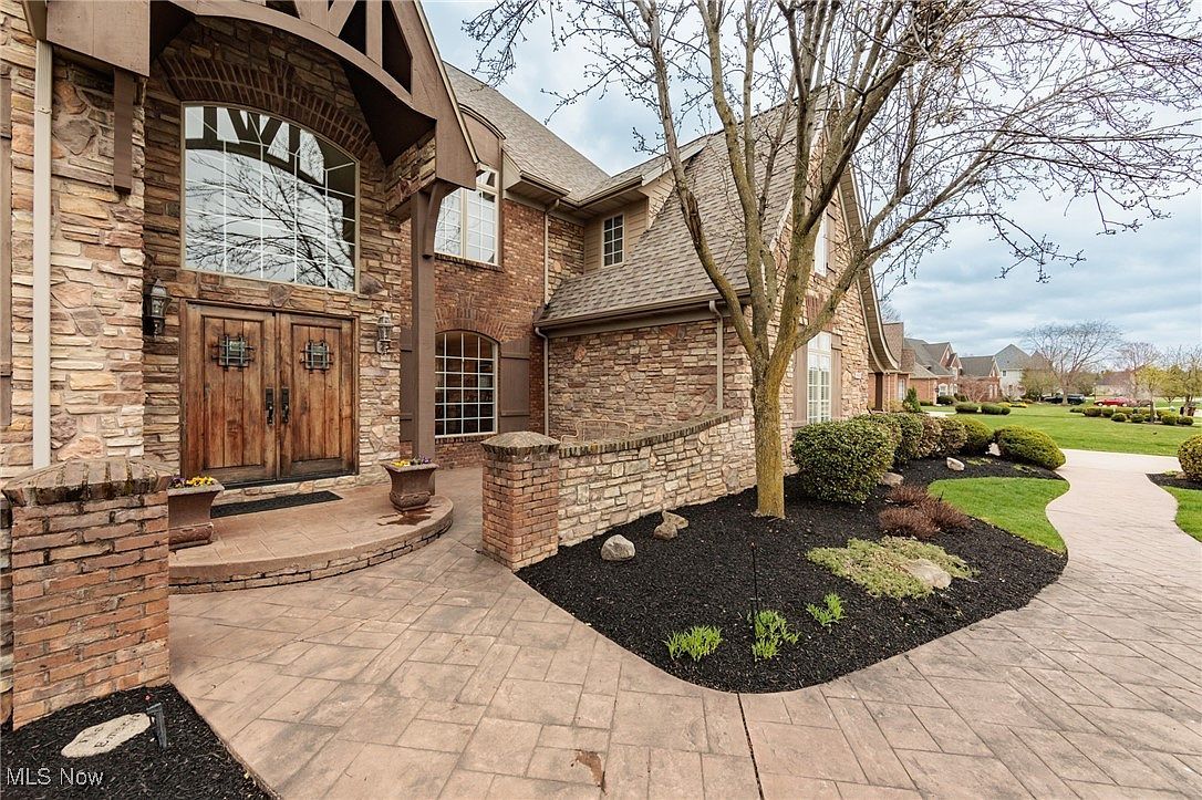 1885 Bordeaux Way Westlake, OH 44145 - Thumbnail 3