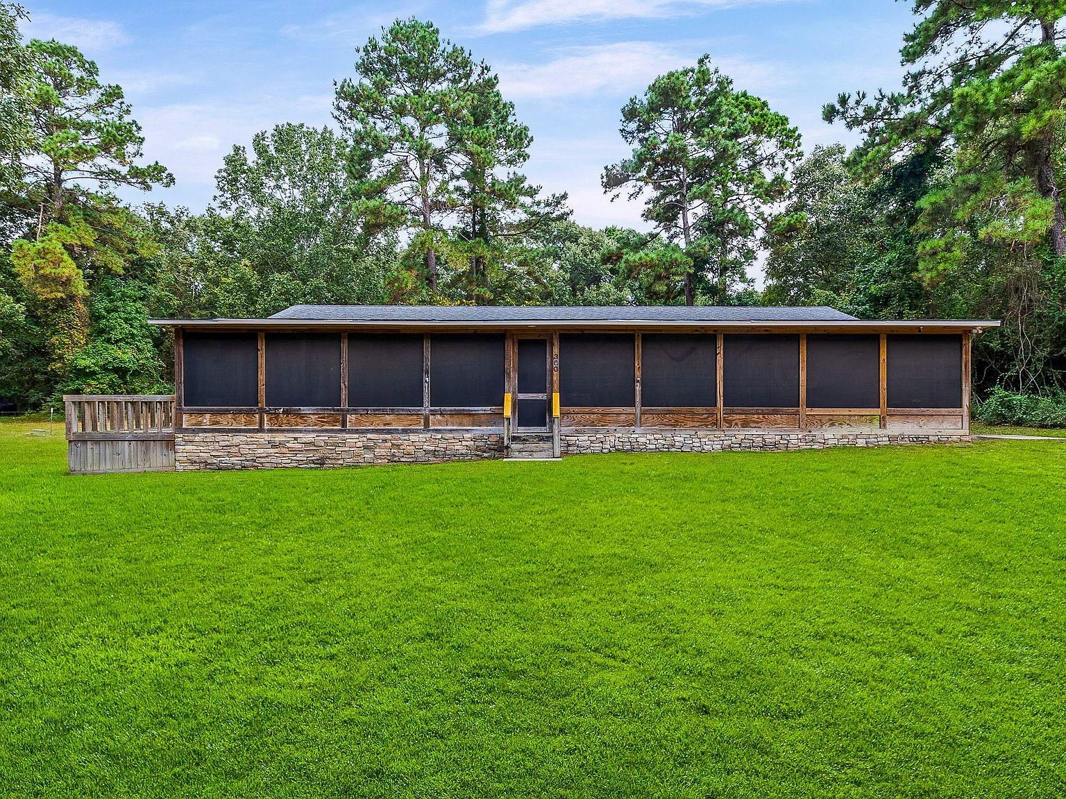 300 Hidden Oaks Dr Pointblank, TX 77364 - Thumbnail 3