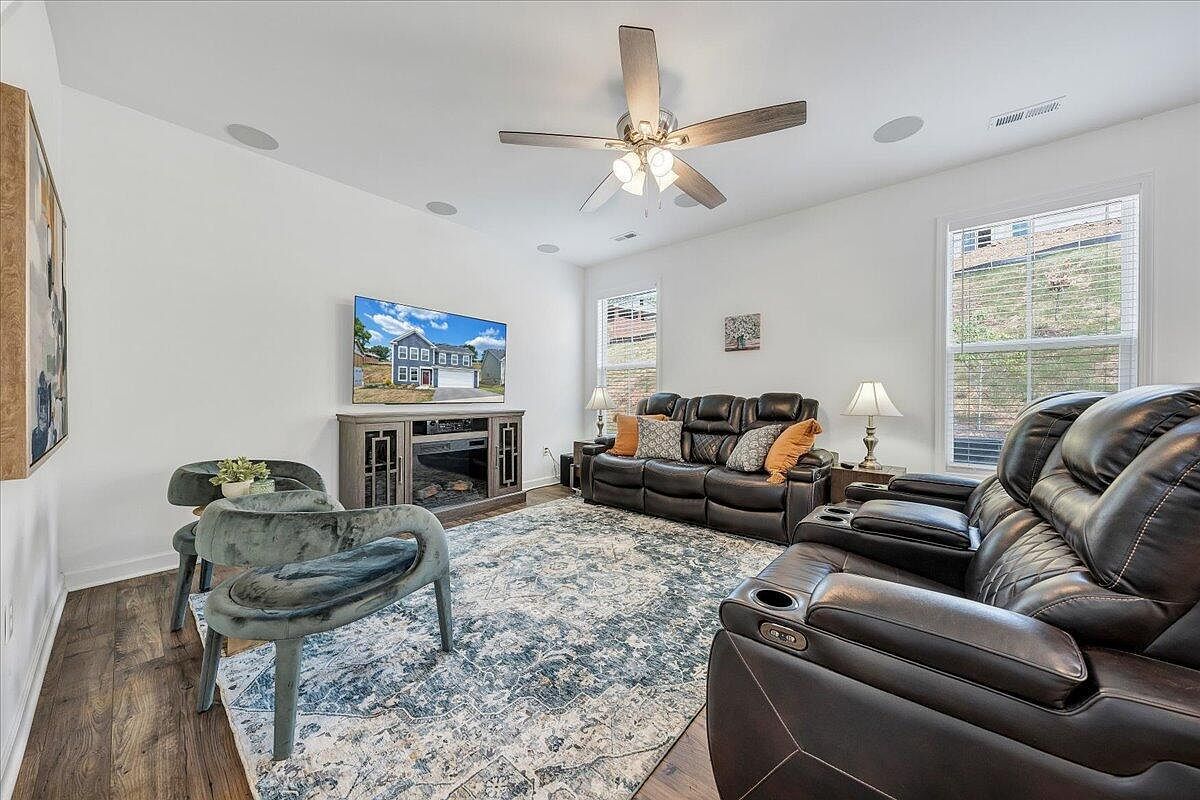 2130 Kings Walk Dr Roanoke, VA 24012 - Thumbnail 3