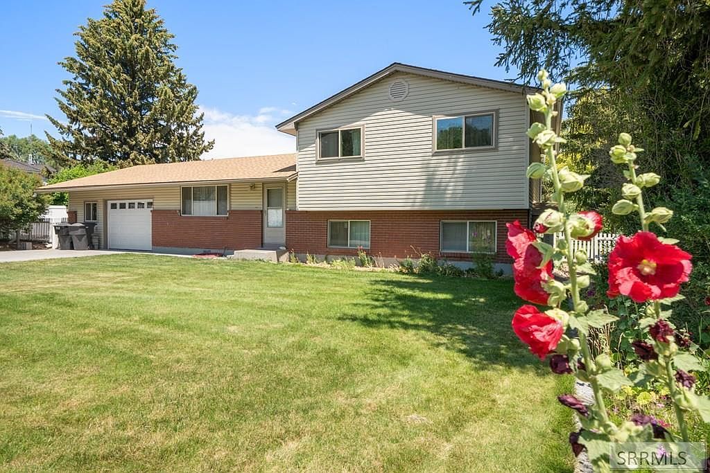 226 W Center St Firth, ID 83236 - Thumbnail 3