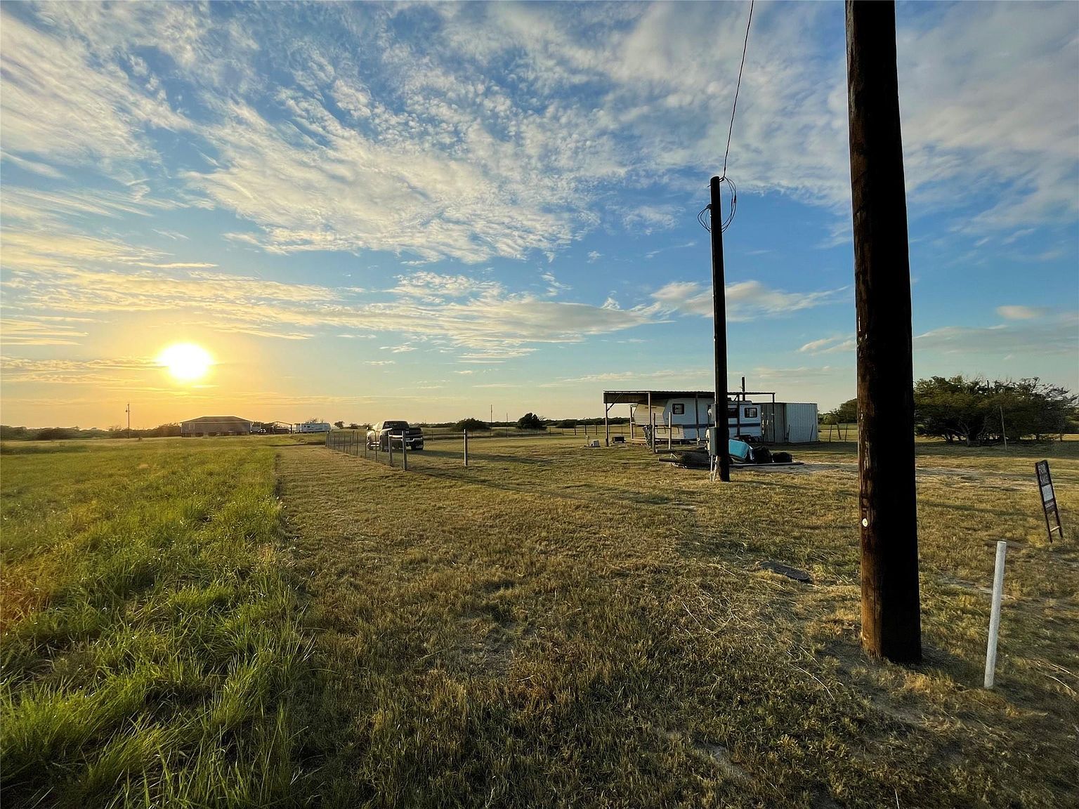 182 Swordfish Ln Palacios, TX 77465 - Thumbnail 3