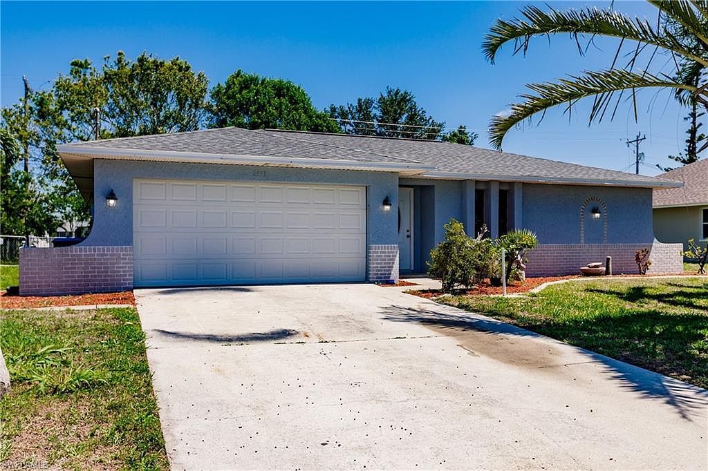 2217 NE 3rd St Cape Coral, FL 33909 - Thumbnail 3