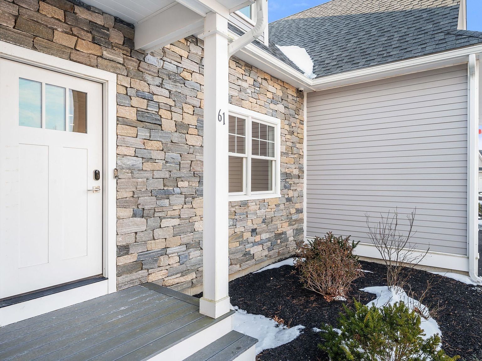 61 Kibrel Ct Sandown, NH 03873 - Thumbnail 3