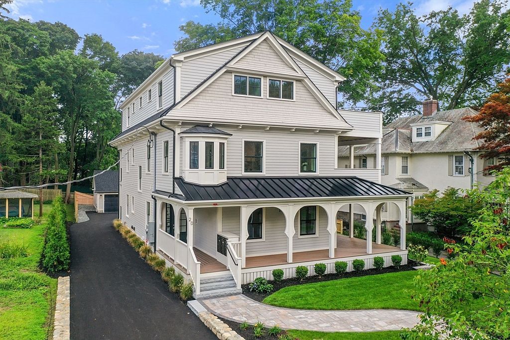 20 Lawrence St FLOOR 3 Wakefield, MA 01880 - Thumbnail 3