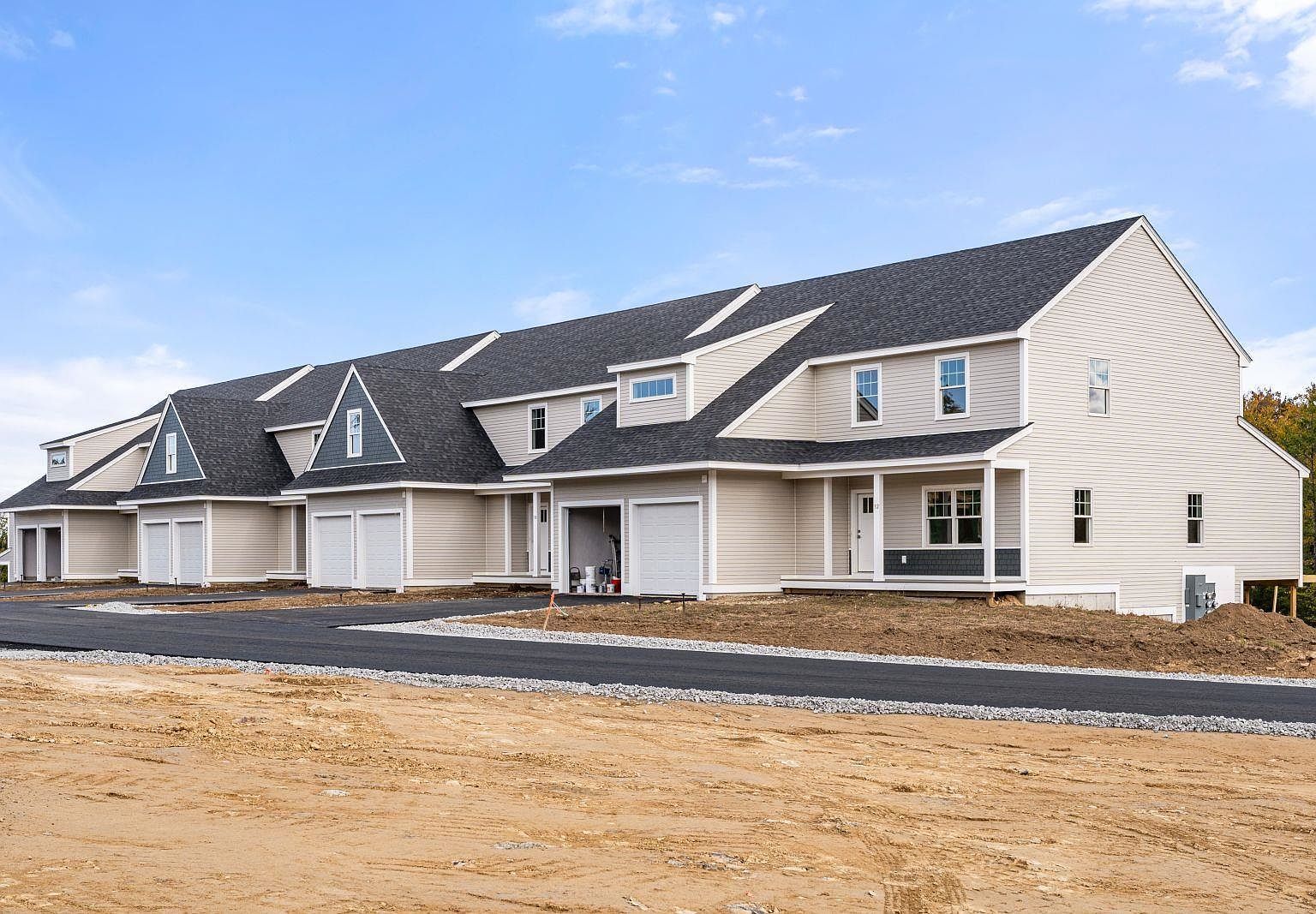 30 Driftwood Cir UNIT 11 Sandown, NH 03873 - Thumbnail 3