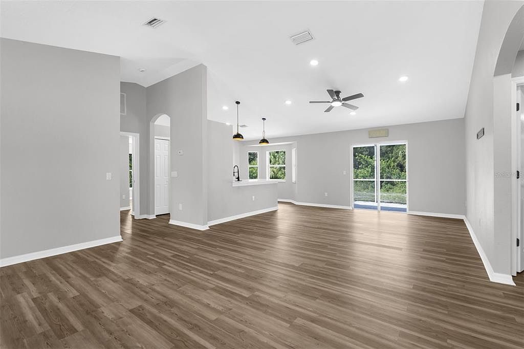 1601 Logsdon St North Port, FL 34287 - Thumbnail 3