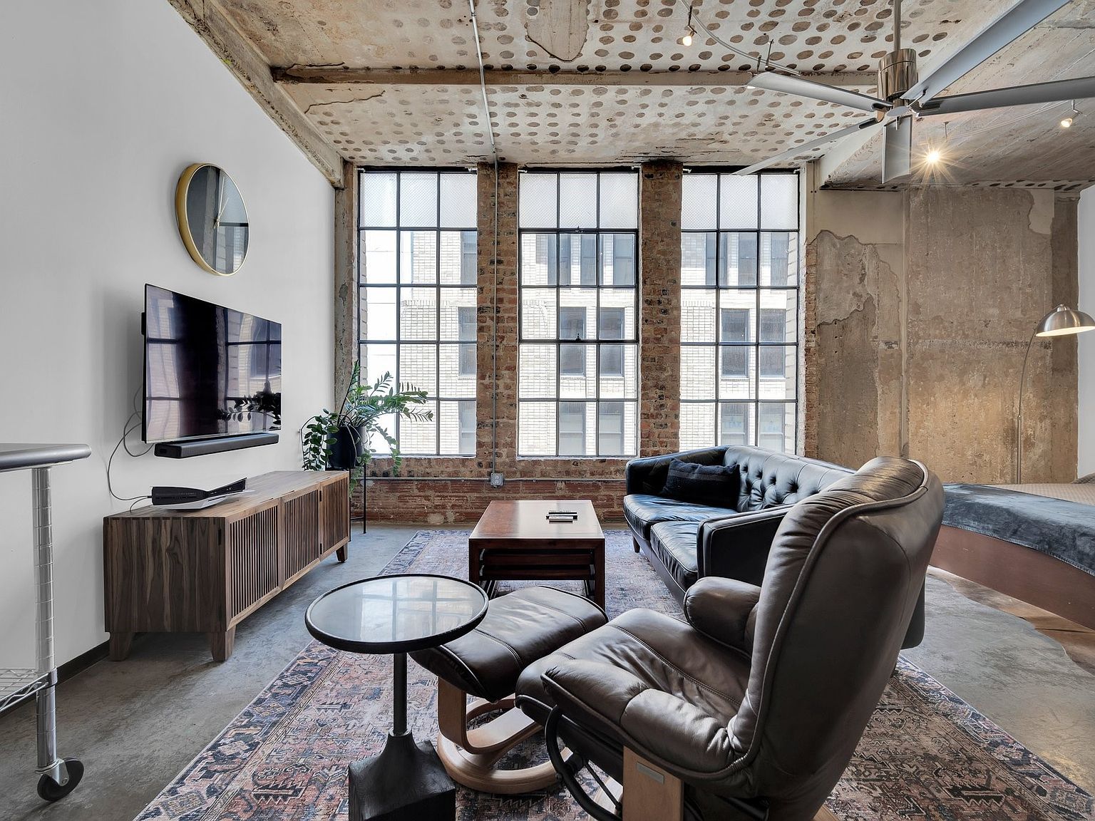 1122 Jackson St APT 914 Dallas, TX 75202 - Thumbnail 3