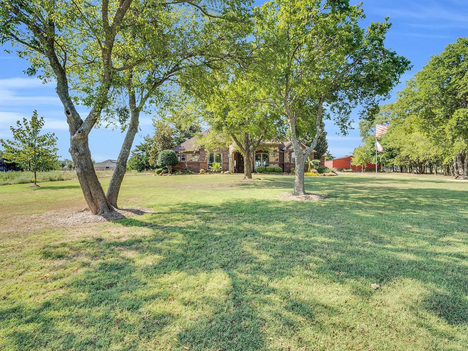 116 Spring Creek Dr Waxahachie, TX 75165 - Thumbnail 3
