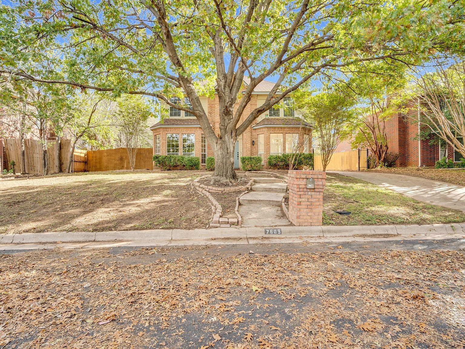 7609 Grassland Dr Fort Worth, TX 76133 - Thumbnail 3