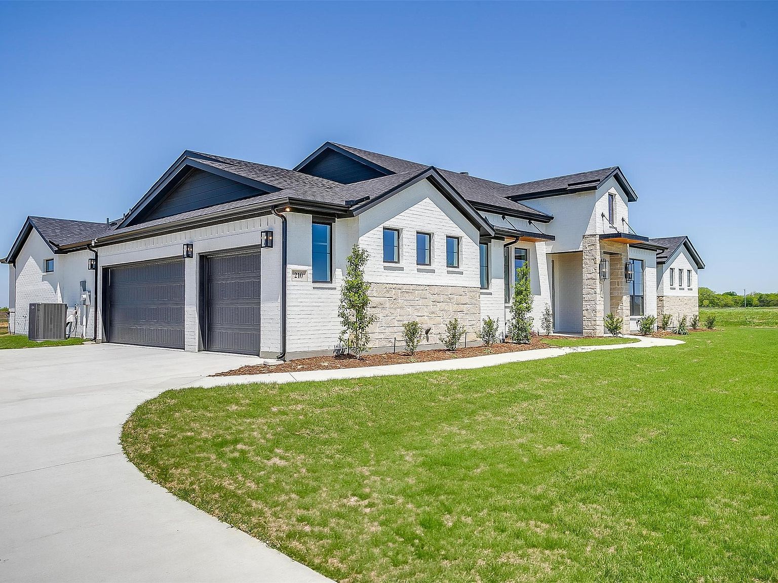 210 Talpin Ln Venus, TX 76084 - Thumbnail 3