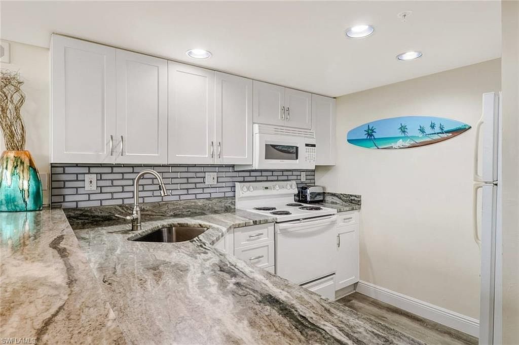 8771 Estero Blvd #301 Bonita Springs, FL 33931 - Thumbnail 3