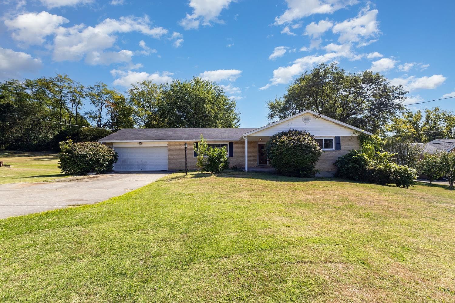 3040 Werkridge Dr Cincinnati, OH 45248 - Thumbnail 3