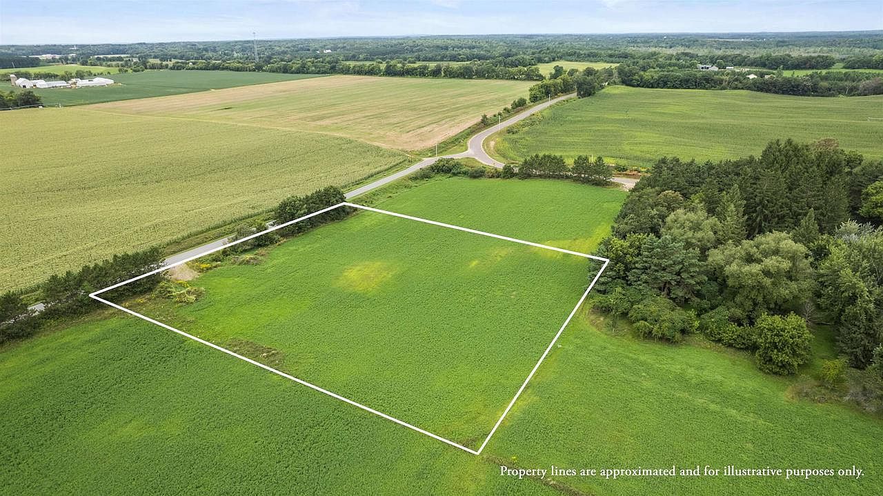 1333 Legends Ln Custer, WI 54423 - Thumbnail 3