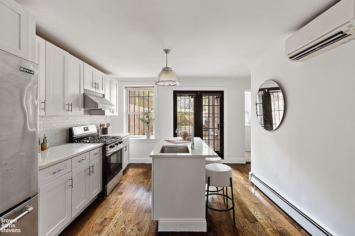 1150 Pacific St Brooklyn, NY 11216 - Thumbnail 3