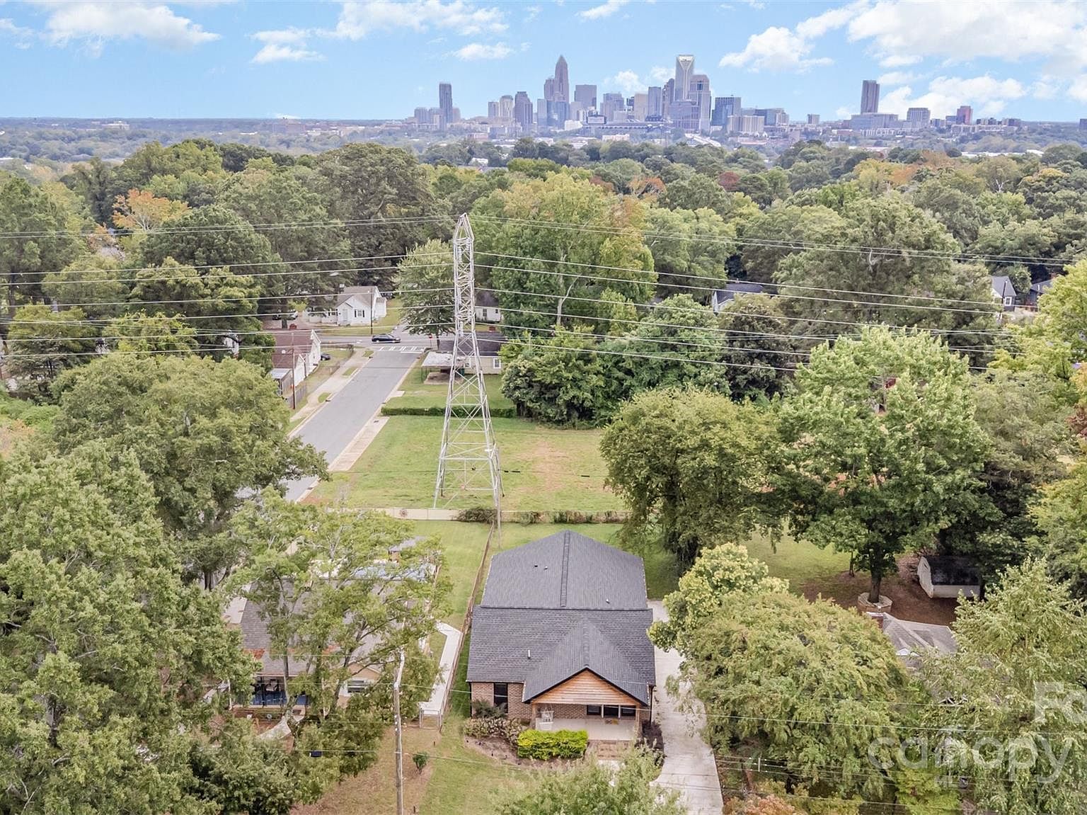 2105 Highland St Charlotte, NC 28208 - Thumbnail 3