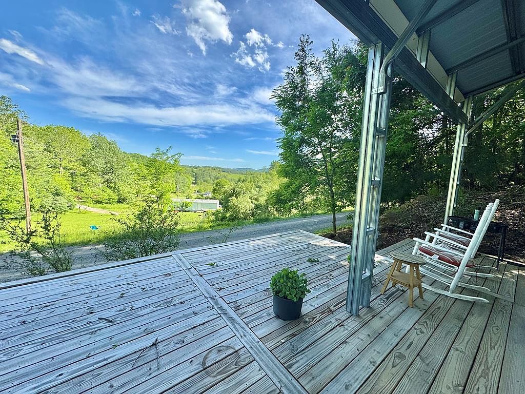 336 Arrowhead Dr Fries, VA 24330 - Thumbnail 3