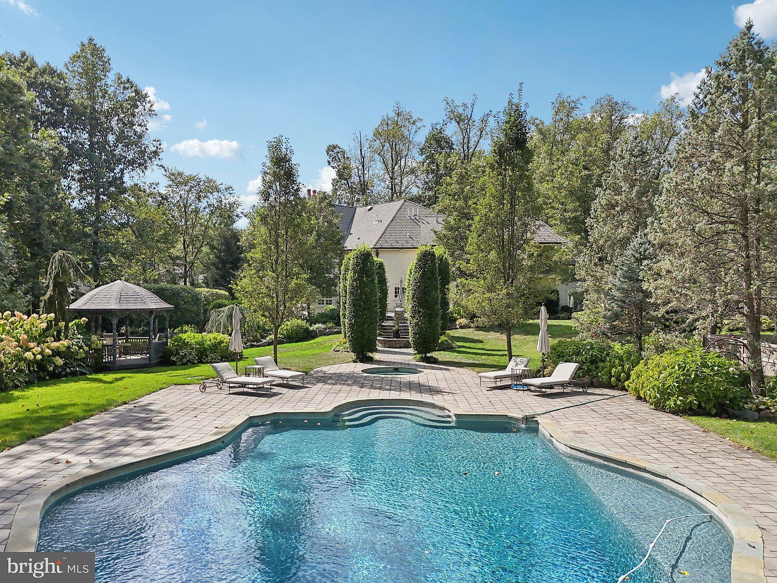 13 Hageman Ln Princeton, NJ 08540 - Thumbnail 3