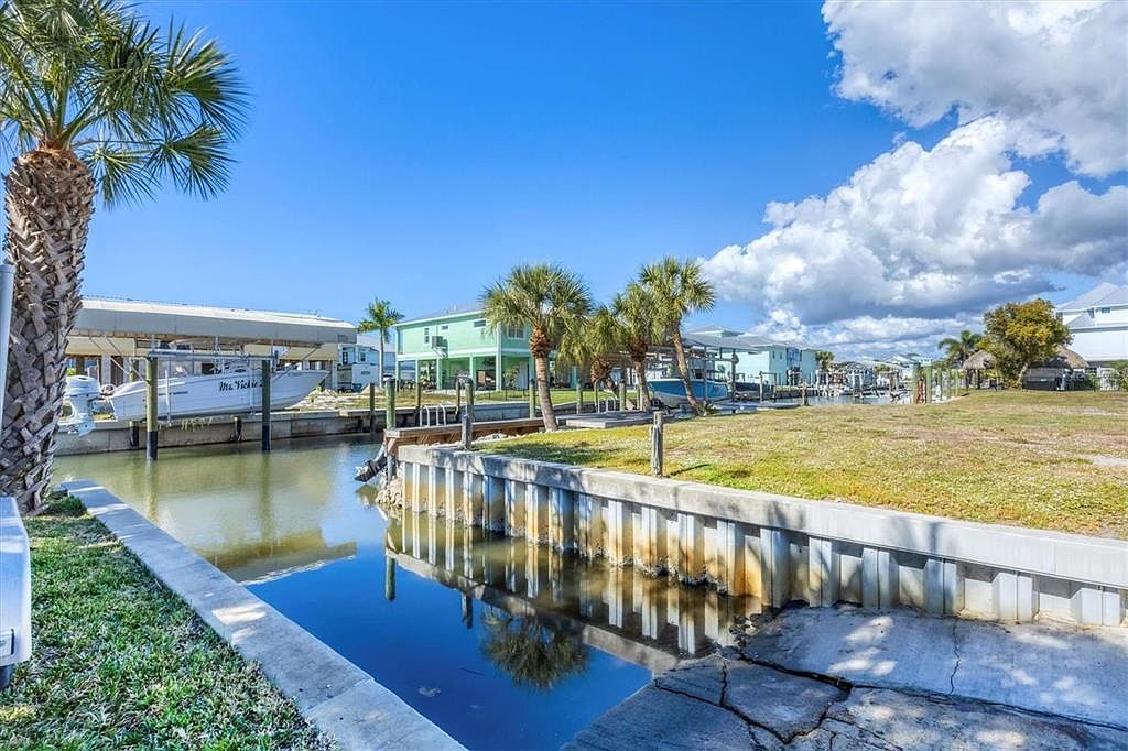 10484 Raymond St LOT 8 Englewood, FL 34224 - Thumbnail 3